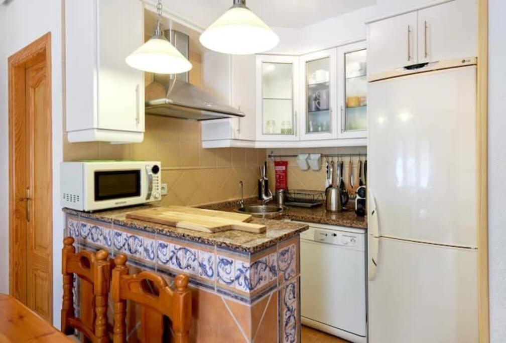 Villa Magerit, Entire Home 5 Minutes Easy Walk To Sandy Beach La Mata  Bagian luar foto